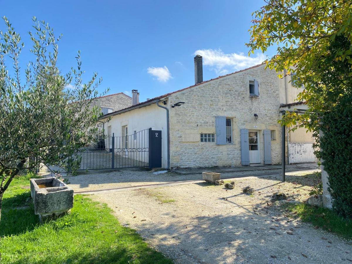 Domaine De La Laigne - Spa Asnieres-la-Giraud Экстерьер фото